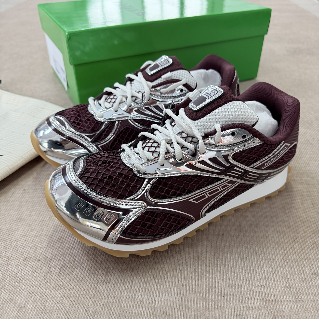 Bottega Veneta Orbit Barolo Silver Low Top Sneakers (5) - www.newkick.org